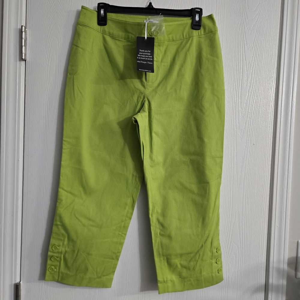 Monroe & Main Lime Green Capris